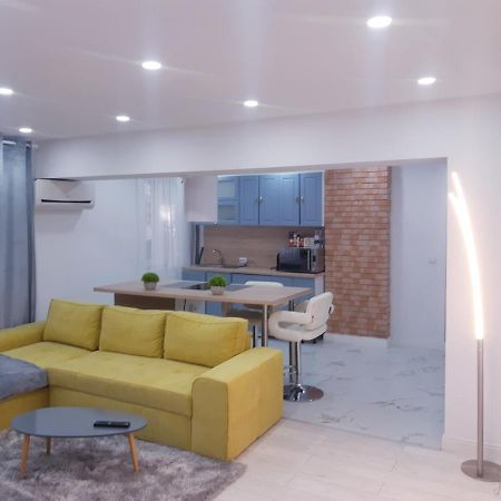 Apart Maya Calafat Exterior foto
